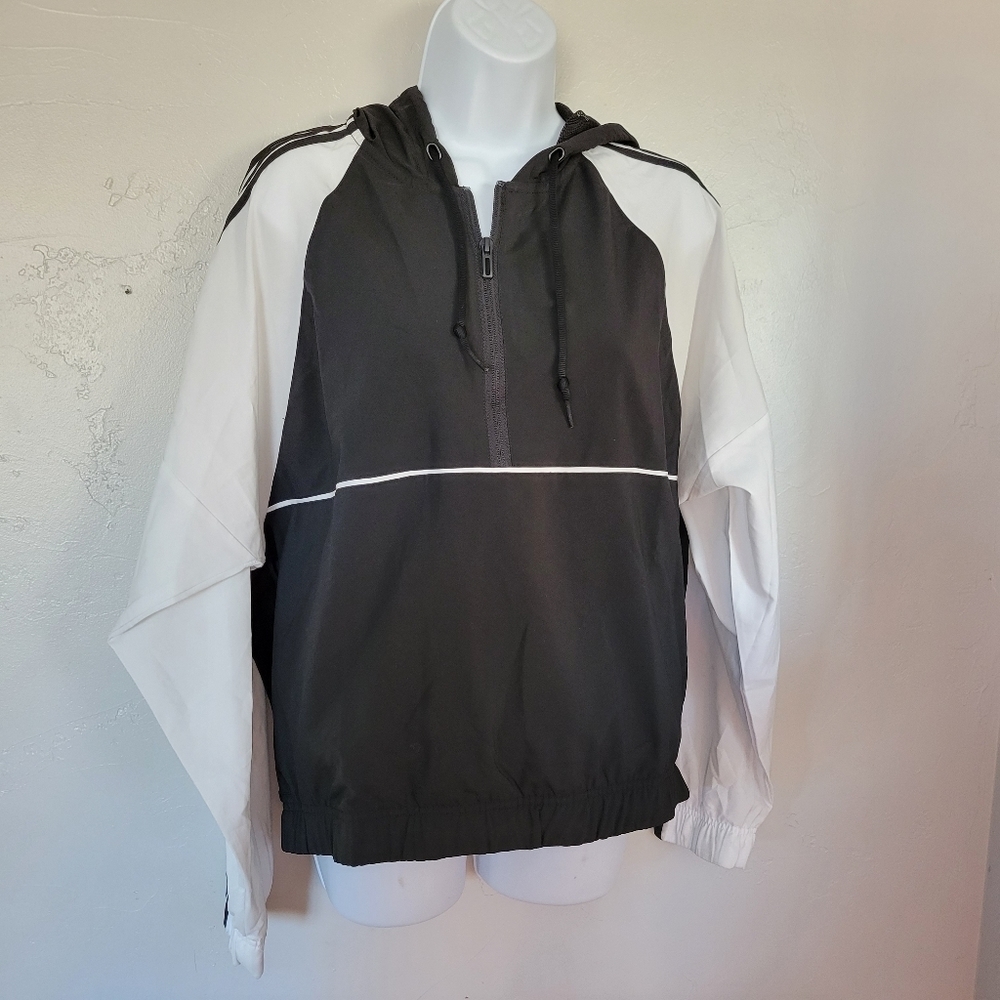 Adidas Wind Breaker Jacket Medium Half Zip Hooded Black & White Long Sleeve
